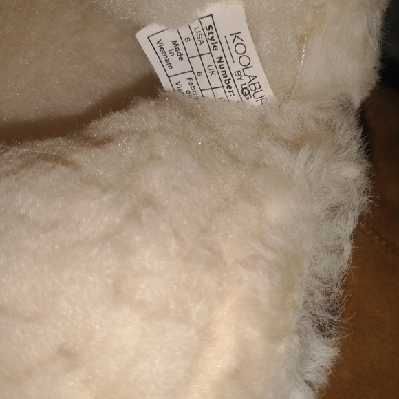 STYLISH AND ATTRACTIVE UGG "KOOLABURRA" KINSLEI BOOTS SIZE 8 - Picture 11 of 15
